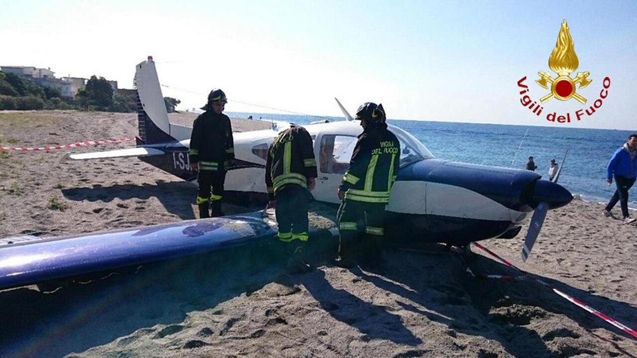 L'ultraleggero dell'Aero Club di Cagliari costretto all'atterraggio di emergenza