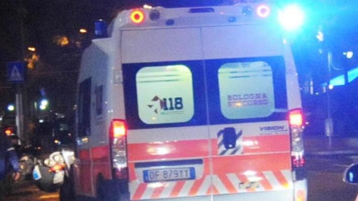 Grave donna investita da auto all’incrocio Vignolese-Campi