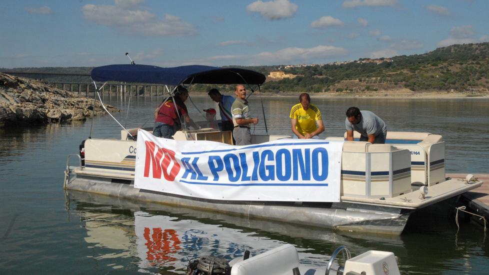 Protesta contro il poligono di tiro «Il lago Omodeo va protetto» 