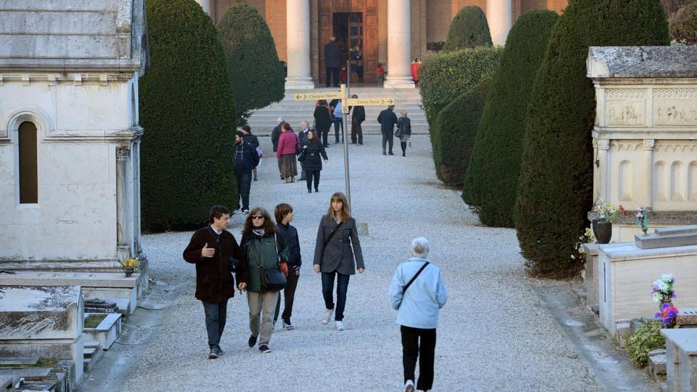 Cimiteri: la sicurezza resta un problema