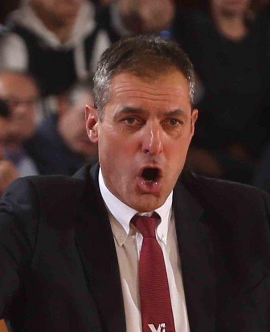 Sandro Dell’Agnello può far poco con un roster non competitivo