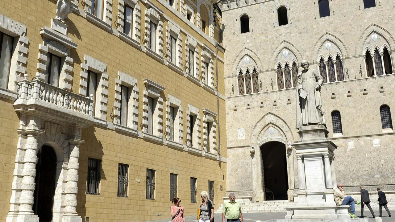 La sede di Mps a Siena (foto Ansa)