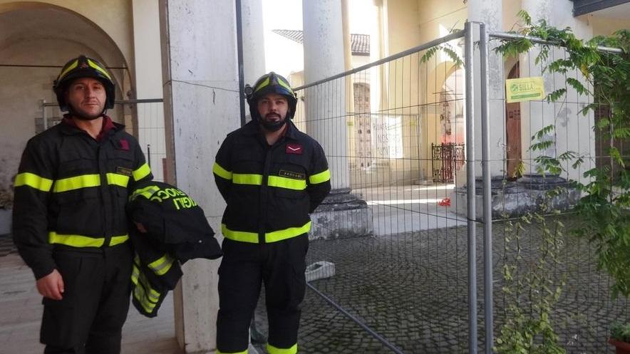 Nei cimiteri con i vigili del fuoco