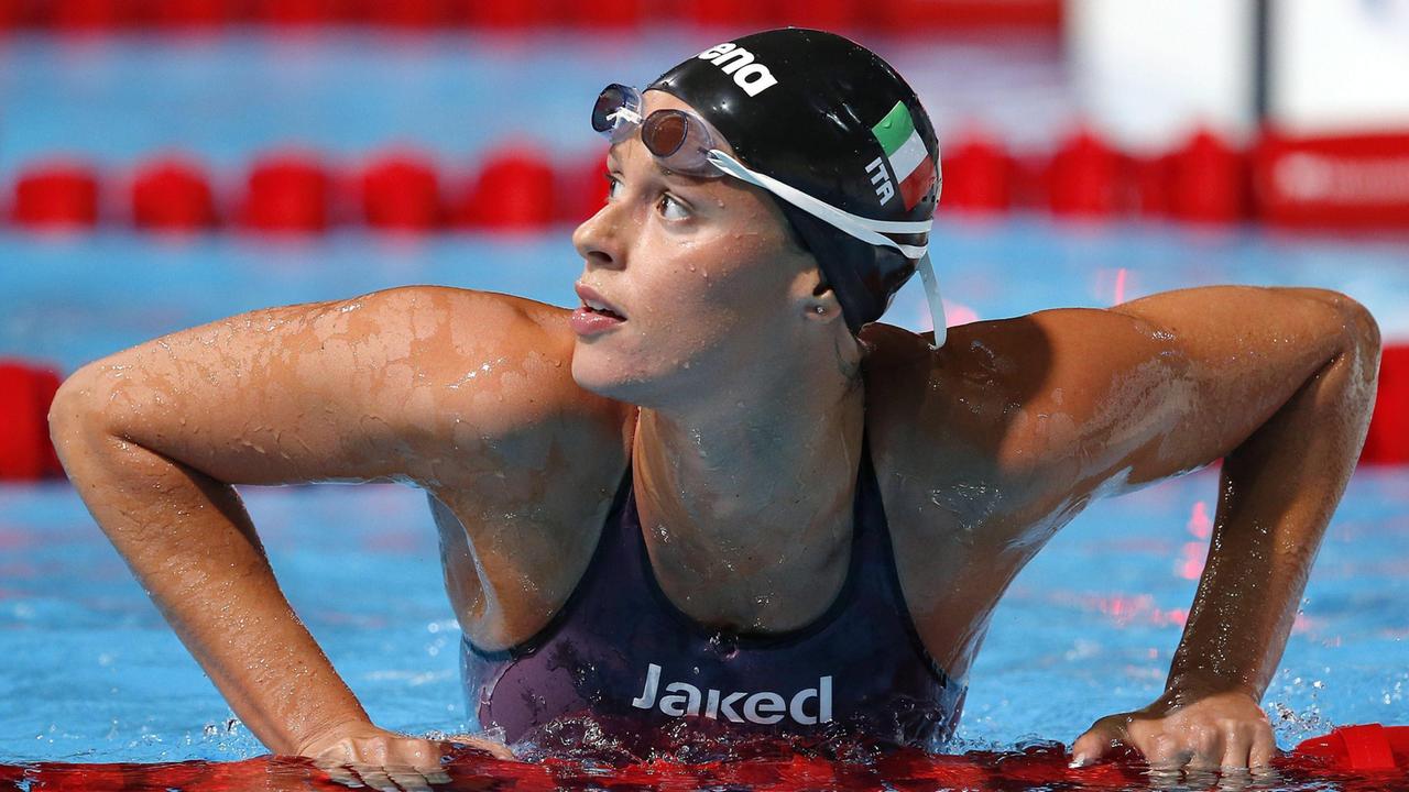 Federica Pellegrini in vasca