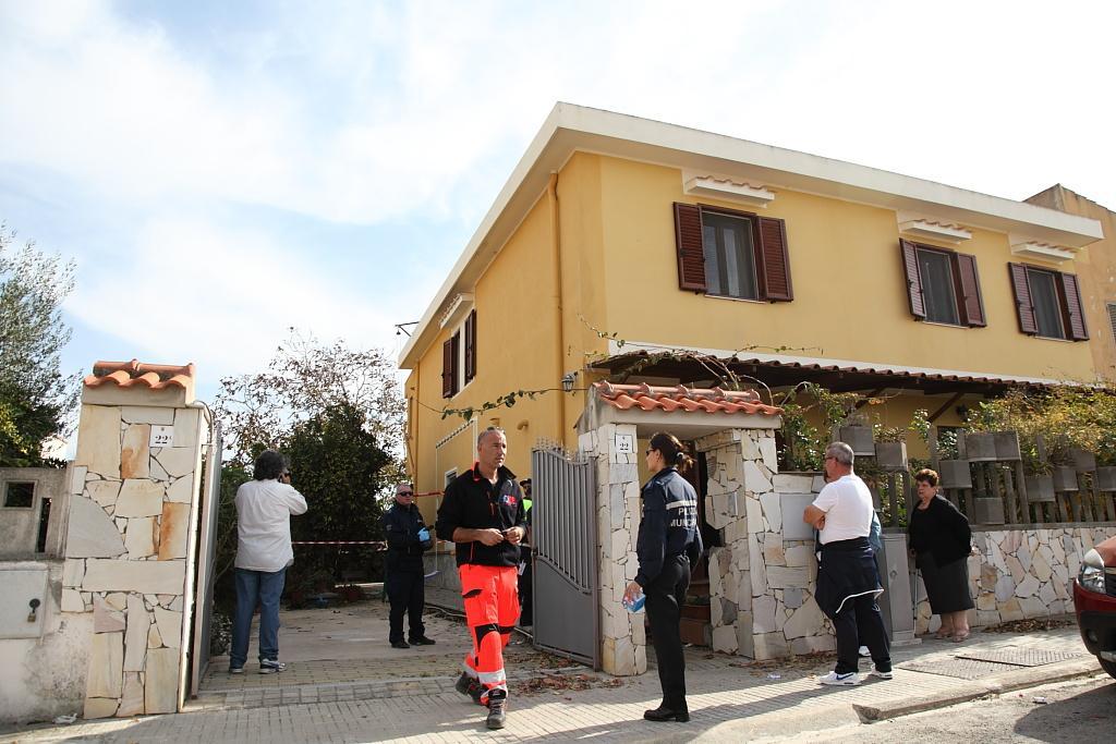 Soccorritori in via Fleming