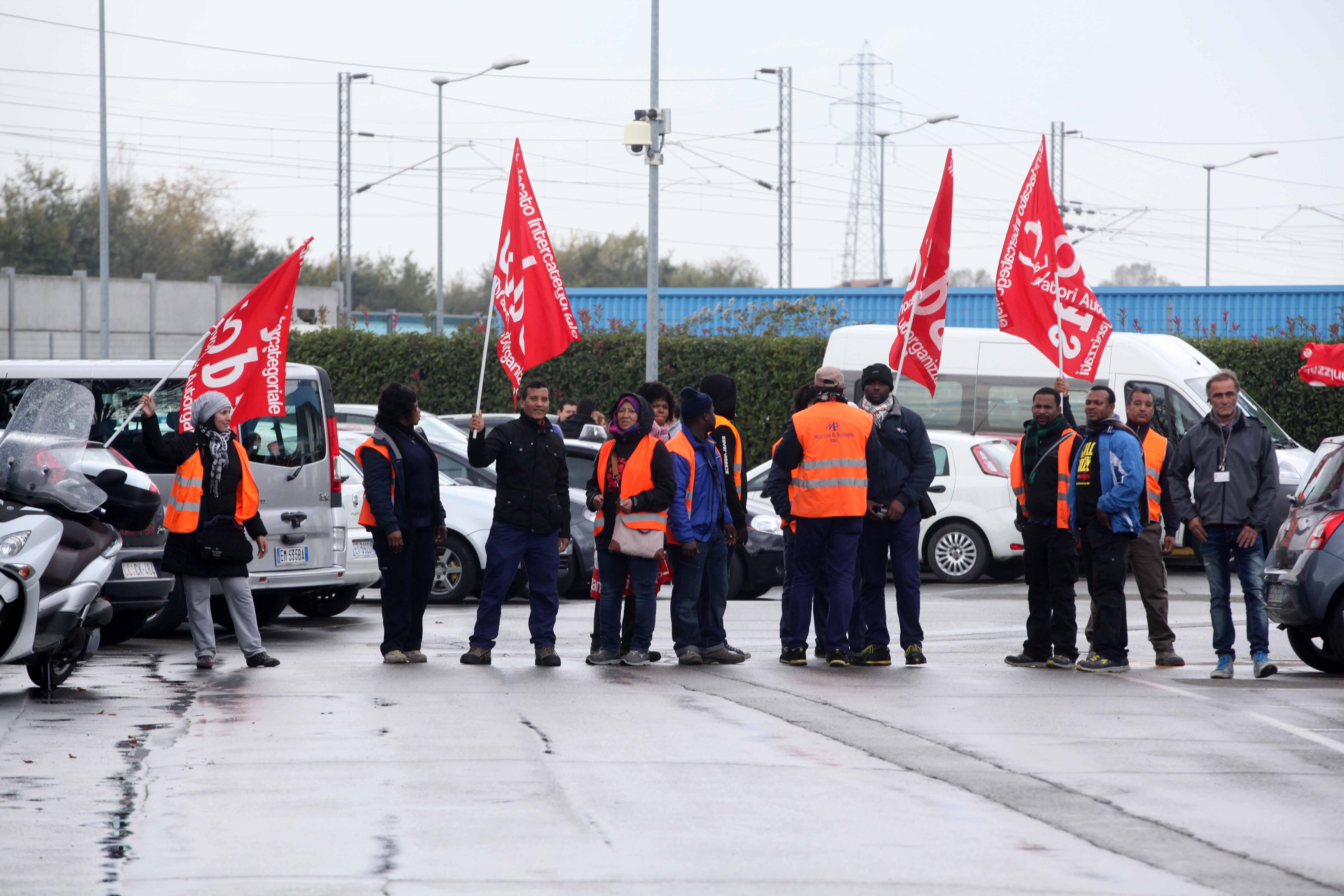 Lite in azienda: 21 licenziamenti