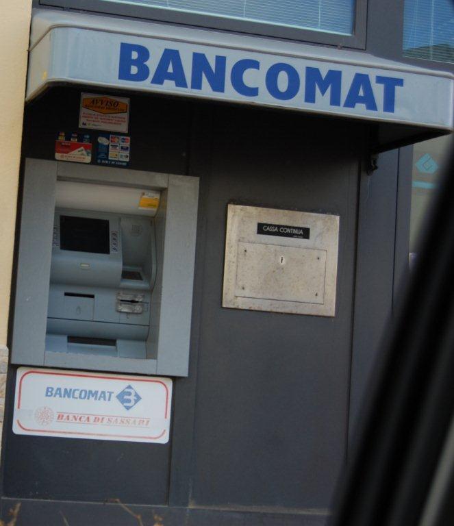 Uno sportello bancomat