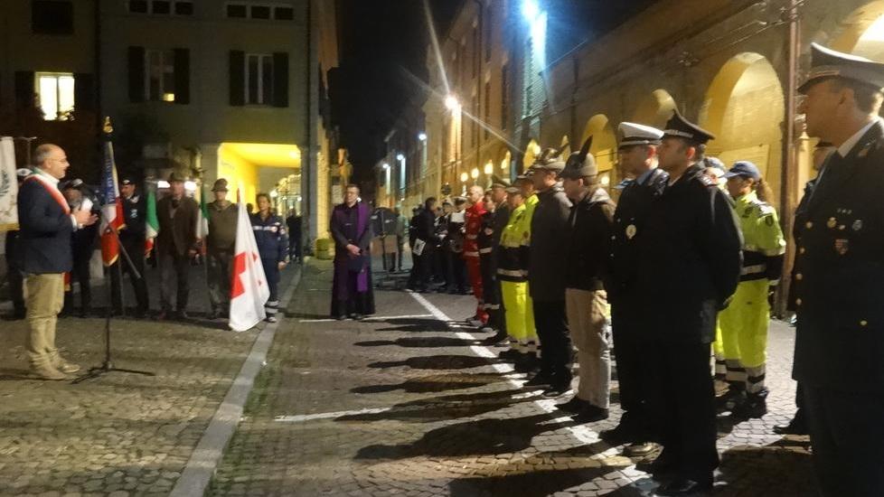 a cento l’onore alle forze armate