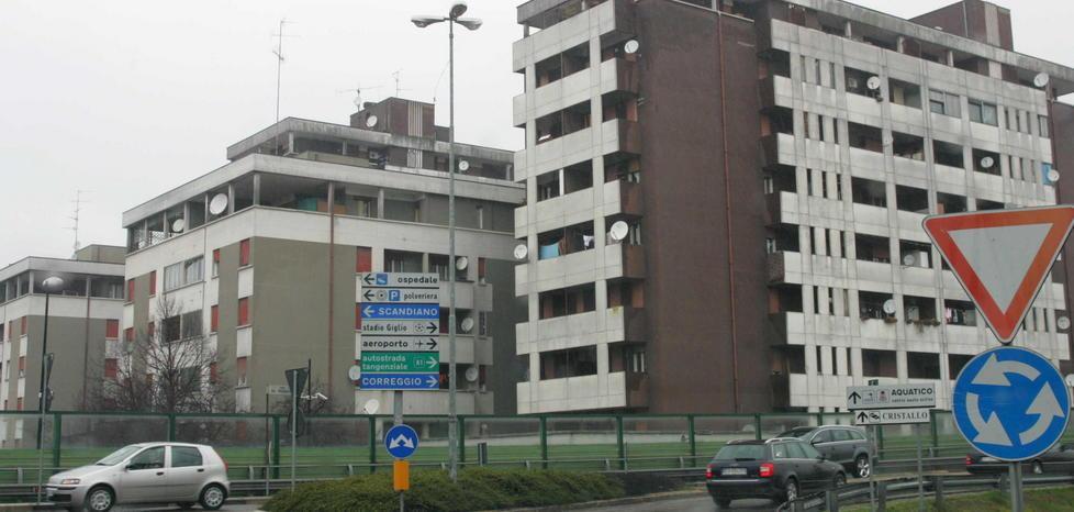 Bollette, debito da paura in via Paradisi 