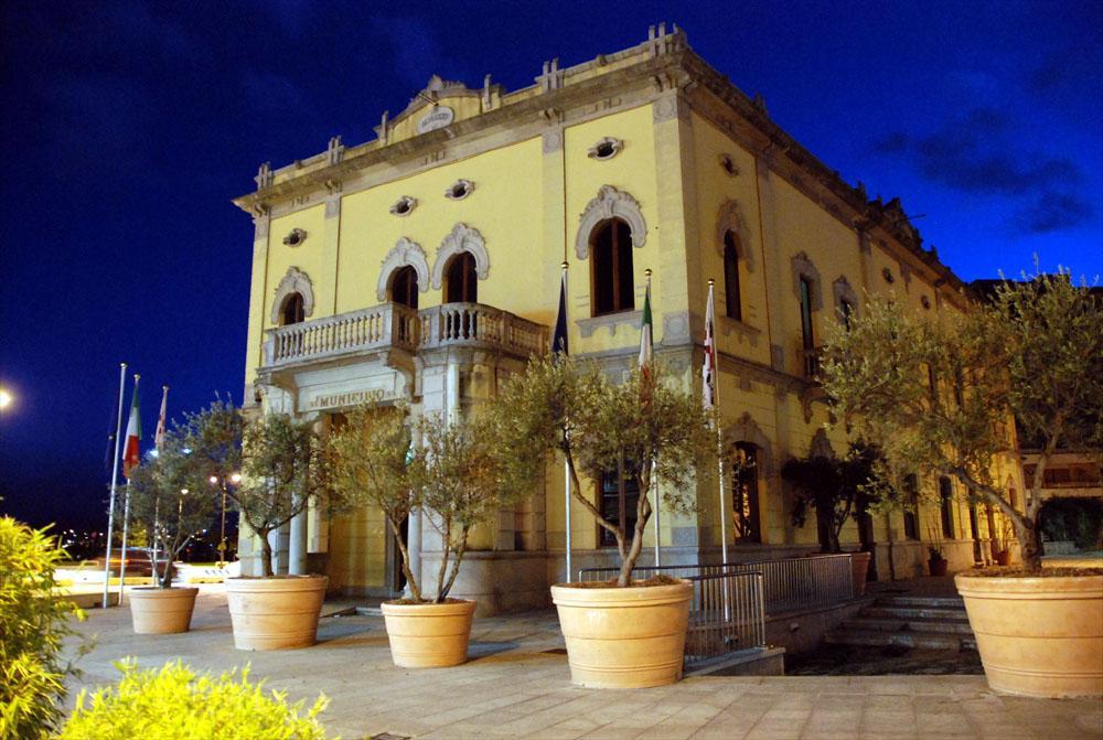 Il palazzo del Comune di Olbia