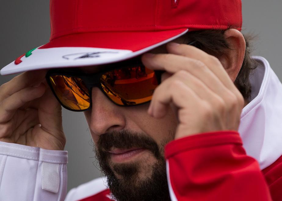 Lewis sorride, Nando ha il broncio 