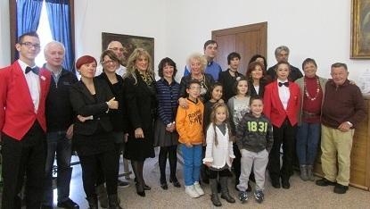 Gli orti urbani a scuola Dalla terra alla tavola