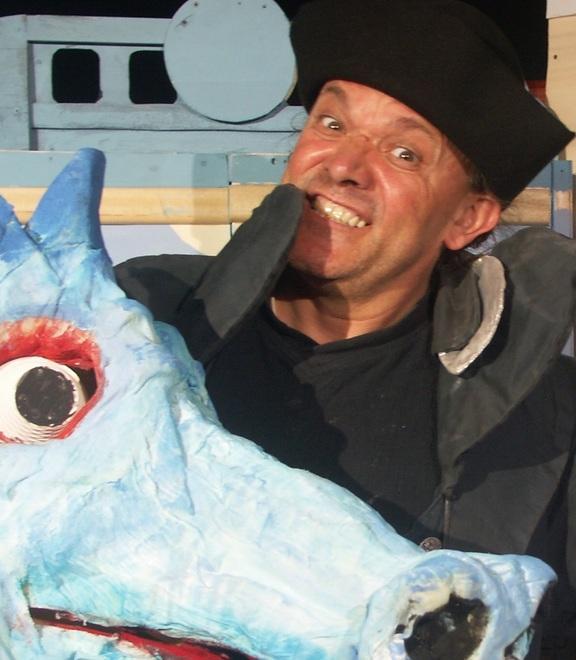 Le avventure di “Raperonzola” con i pupazzi di Debernardi