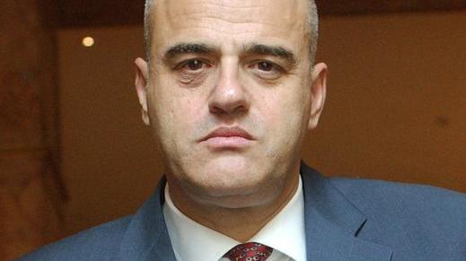 Due brutte notizie per il petrolchimico