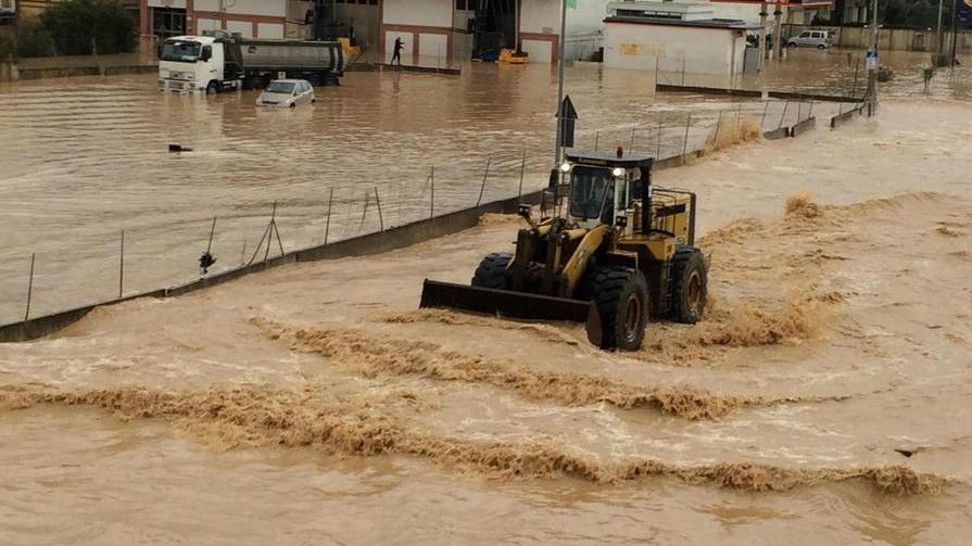 Il sindaco Zubbani: «Non fuggo, non lascio, non ho responsabilità»