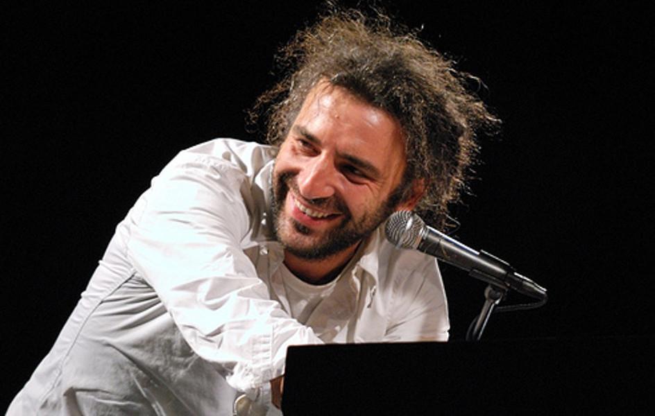 Stefano Bollani interpreta la musica di Zappa 