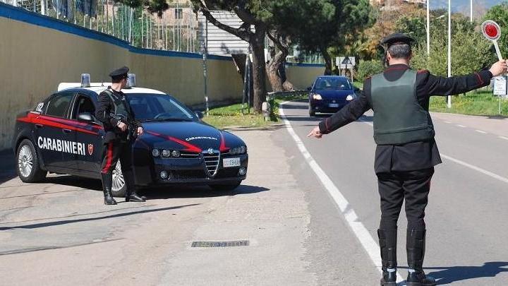 Guidava da 50 anni senza patente