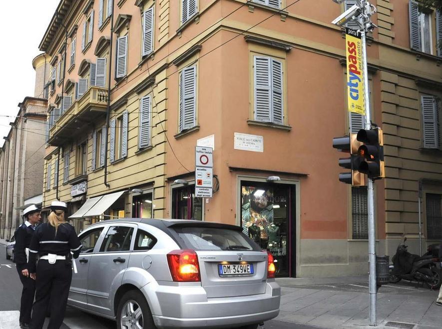 Un’altra sentenza fa scricchiolare le multe per lo Ztl