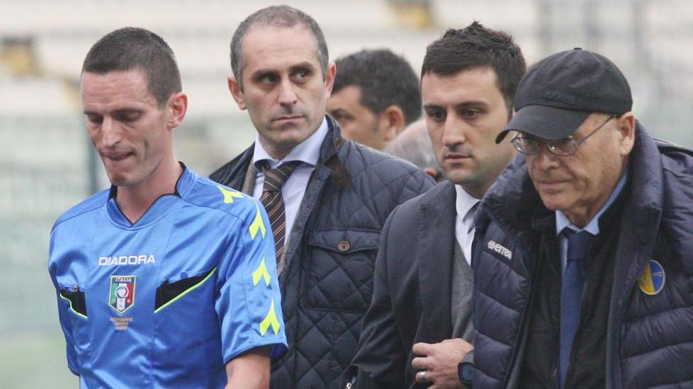 Un rapporto molto tribolato con gli arbitri