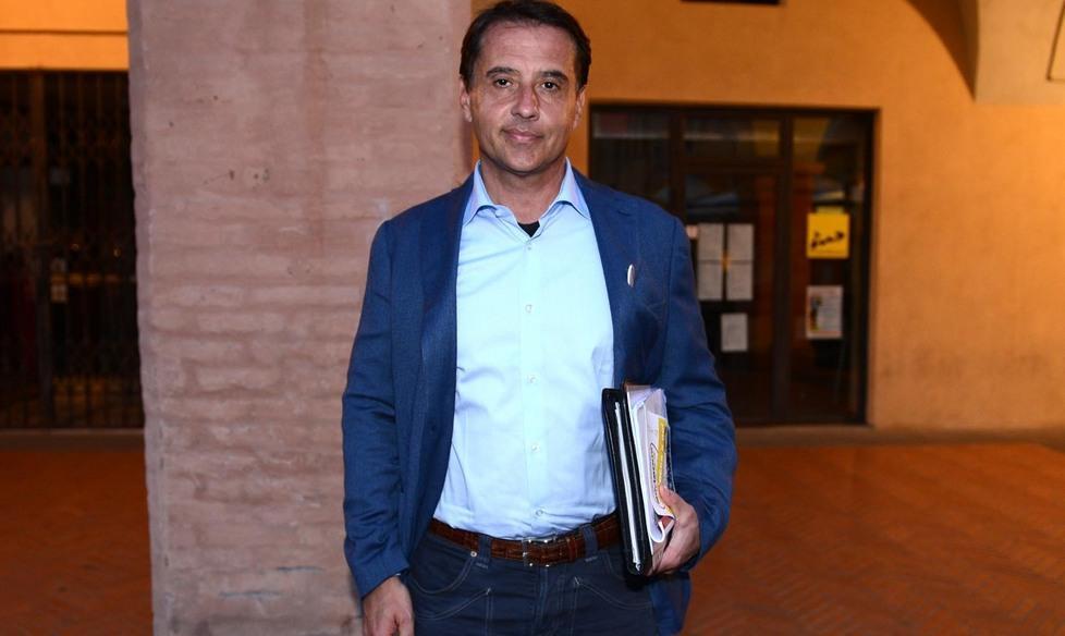Huller: «Nuovi supermercati? Affosseranno i negozianti»