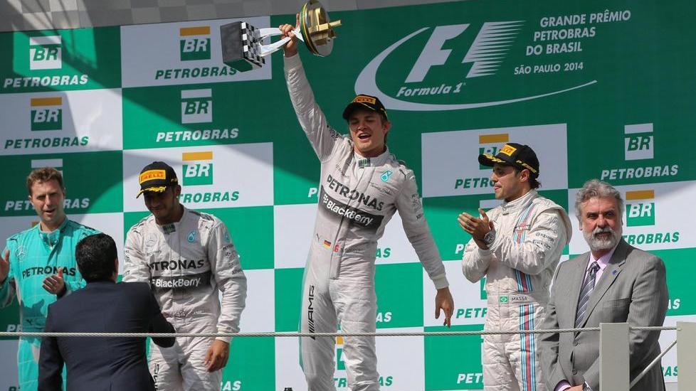 Rosberg balla il samba e vede Hamilton