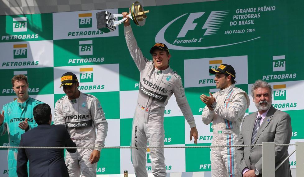 Rosberg balla il samba e vede Hamilton 