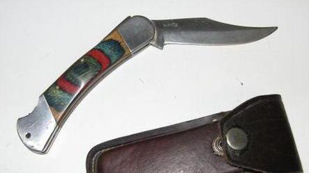 Fermato con un coltello e la marijuana