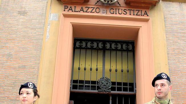 Quella notte brava dei quattro calciatori chiusi nel residence