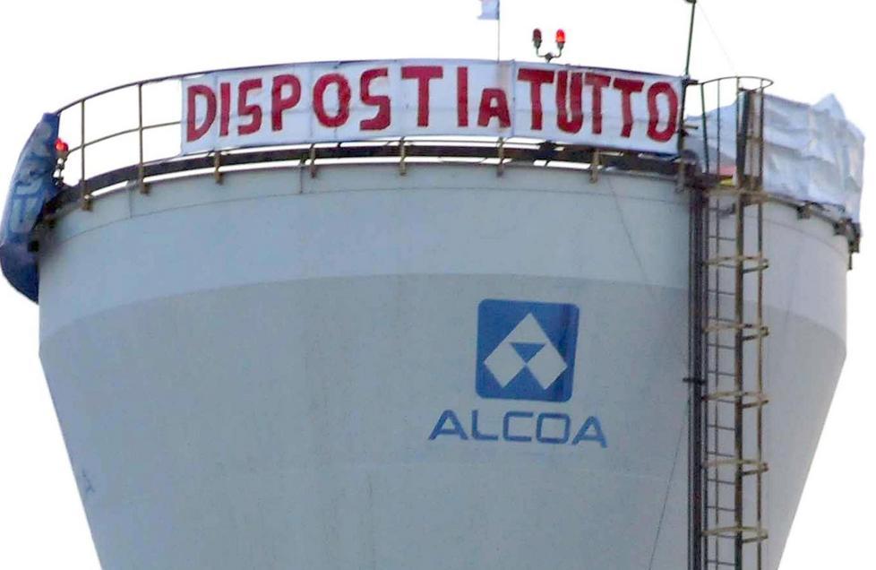 Solo due mesi per salvare lo stabilimento