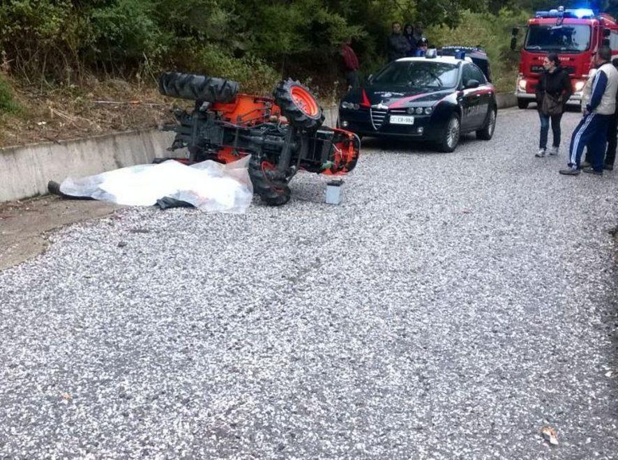 Lei, folla ai funerali di Carta 
