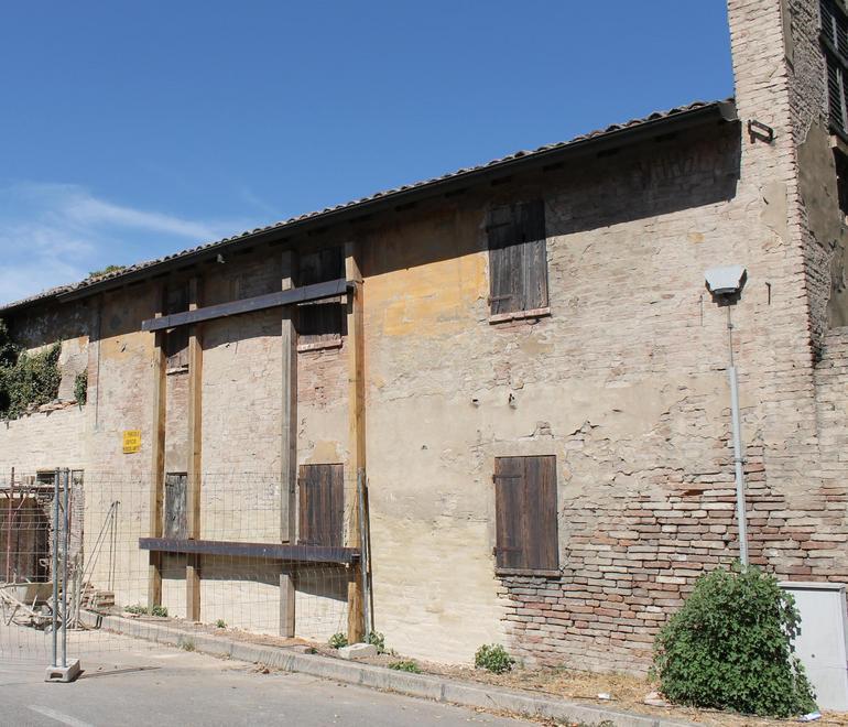 «Ci vietano i sopralluoghi nei palazzi del Comune» 