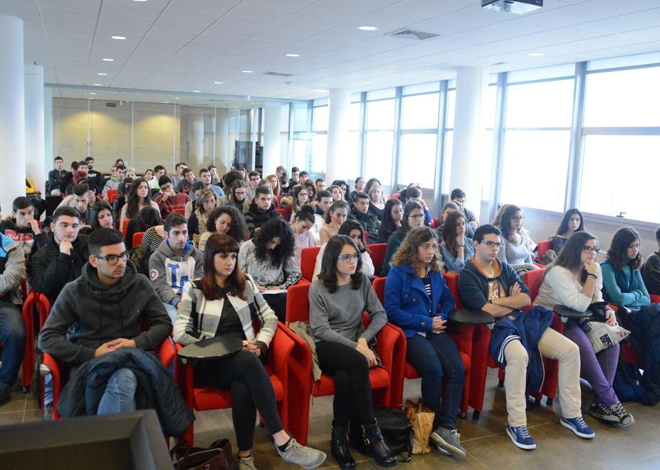 I detenuti raccontano la vita in carcere agli studenti 