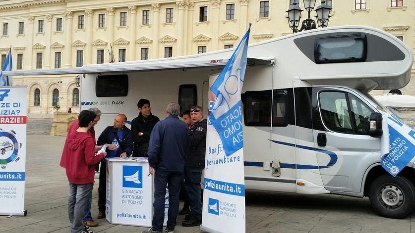 Nell’isola il camper della legalità