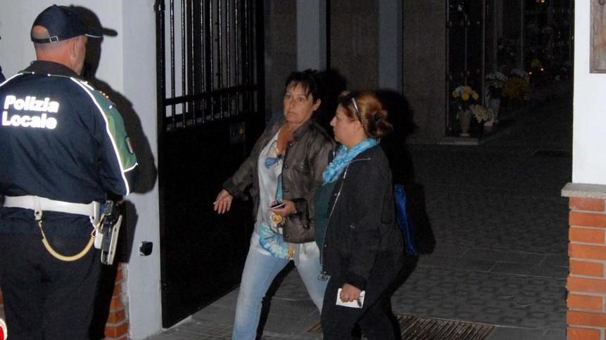 L’Asco: «La sirena suona tre volte prima della chiusura»