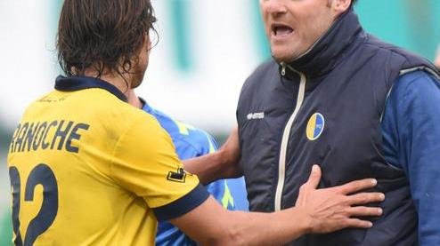 Ingiuria l’arbitro, squalificato il ds Taibi
