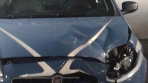 Ritrovata in via Sant’Anna l’Audi A6 utilizzata per speronare la Volante