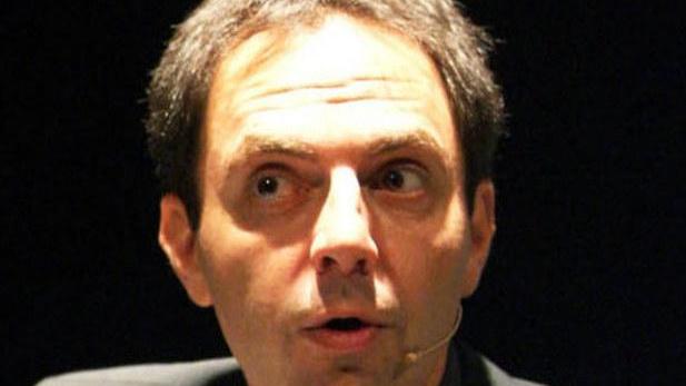 Neri Marcorè in “Beatles Submarine”