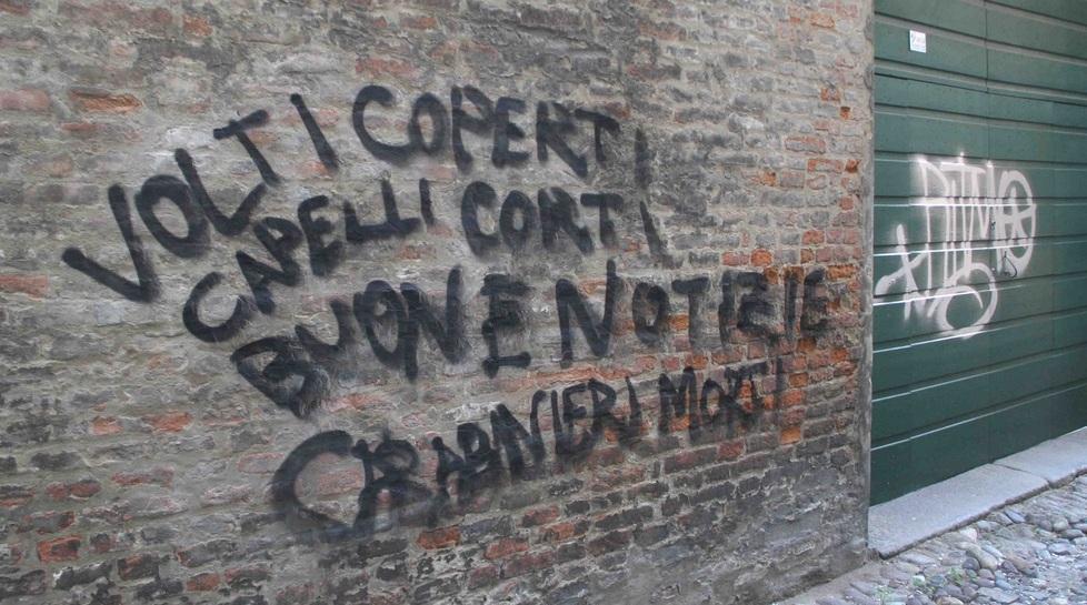 Scritte offensive sui muri Denunciati tre graffitari 