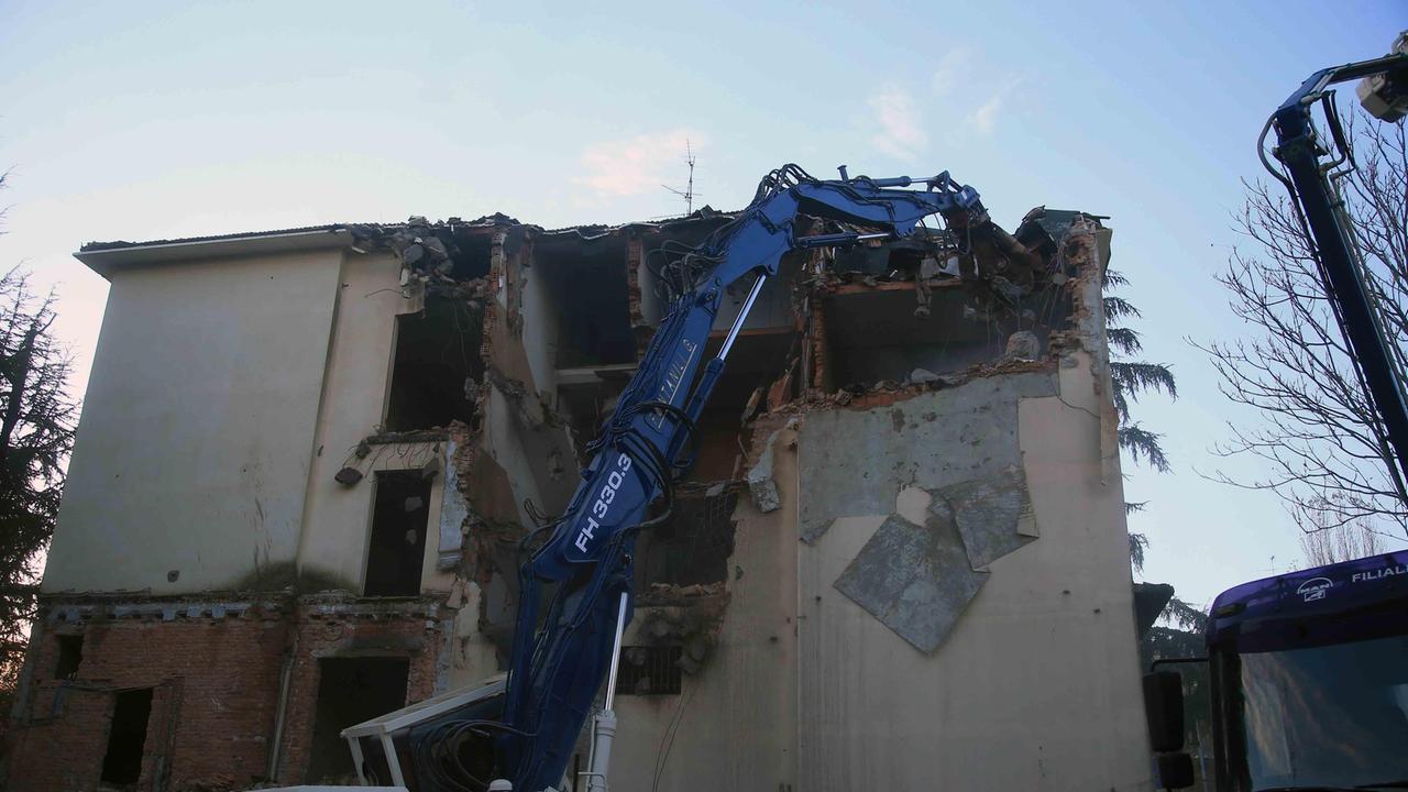 Demolito lo storico ristorante 5 Pini