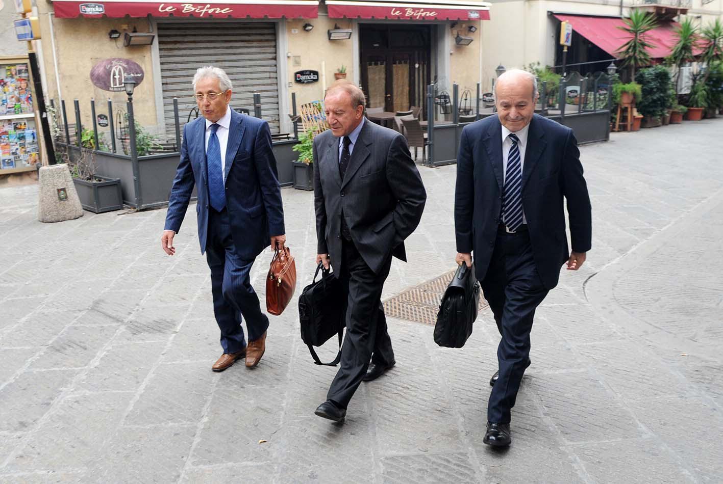 Lo staff dirigenziale della Cevital a Piombino (foto Paolo Barlettani)