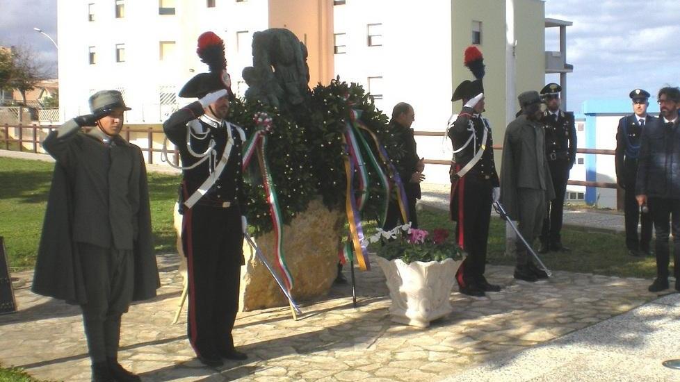 La cerimonia per i caduti di Nassiriya