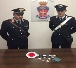 Pendolare dello spaccio finisce in manette