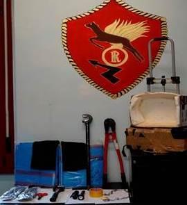 Non riescono a disinnescare l’allarme e falliscono il colpo