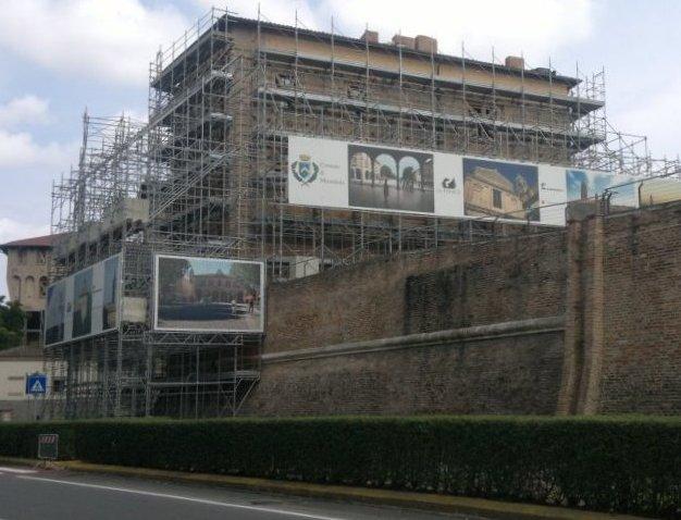 Sisma: manca il 60% dei fondi Edifici pubblici: tempi lunghi 