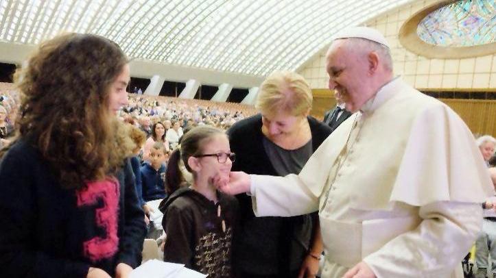 Lucia, la ragazzina che inseguiva il Papa