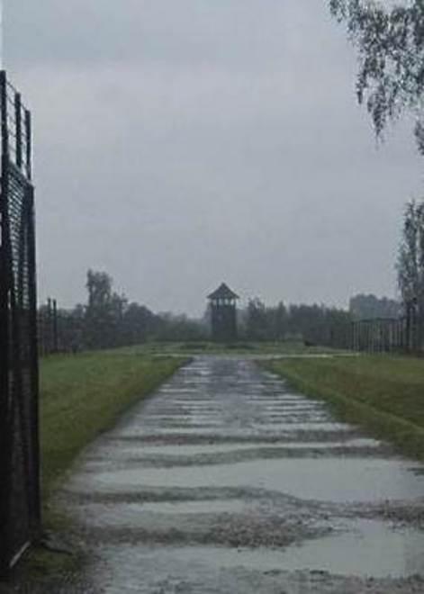 “Il dio che sta ad Auschwitz” A Nuoro il libro di Natalino Piras 