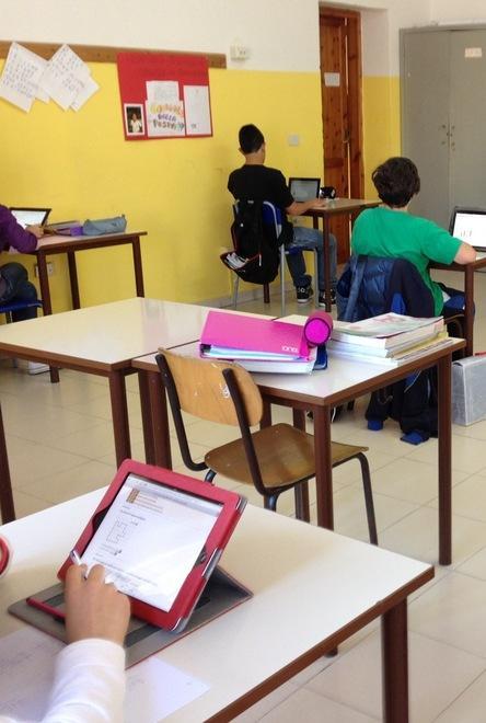 Scuola, Lim e tablet per gli alunni delle Professionali