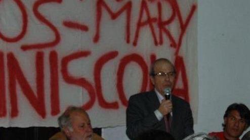 Il fronte della crisi si estende a studenti e commercianti