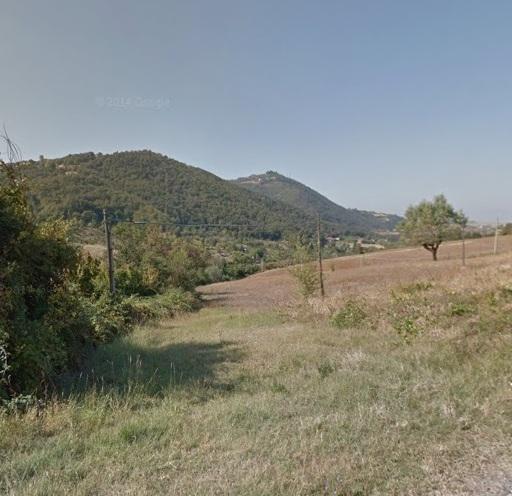 Terreni costosi, un anello e accuse di concussione