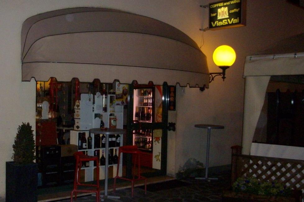 Banda delle slot in azione Furto in un bar del centro 